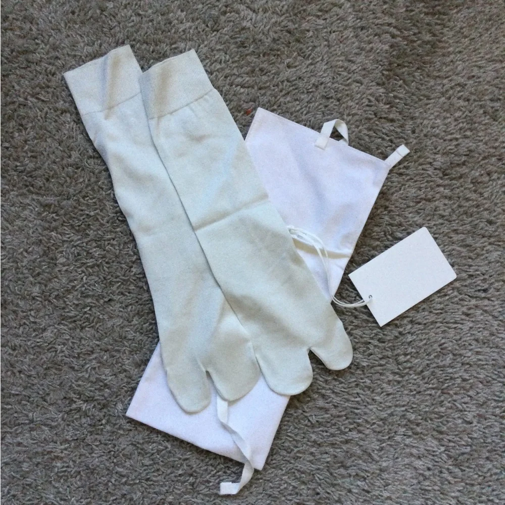 🔥🔥HOST PIC🔥🔥 Jil Sander off White Silk Split Toe Socks - Picture 11 of 13